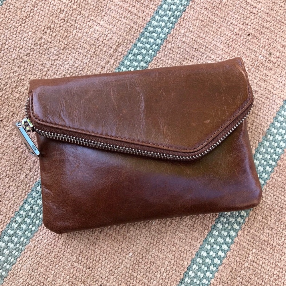 HOBO Daria Cafe Zip Wallet Crossbody